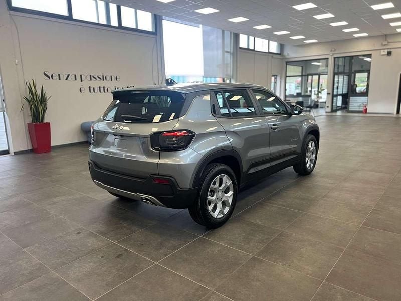 Nieuw Jeep Avenger Altitude 101 PK (74 kW) 2025 Grijs SUV