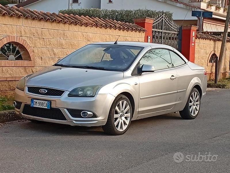 Usata Ford Focus Cabriolet 136 CV (100 kW) 2007 Grigio Cabrio