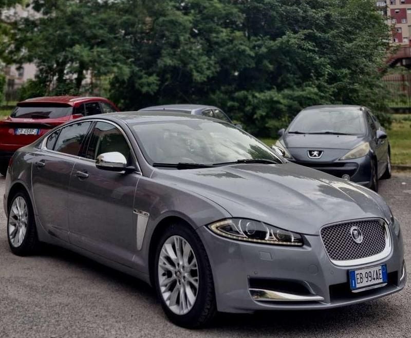 Usata 2013 Jaguar XF Tre volumi | 10.999 € (Buon prezzo) - Immagine 1/4