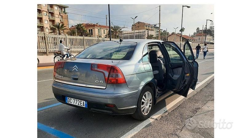 Usata Citroën C5 109 CV (80 kW) 2006 Grigio Berlina