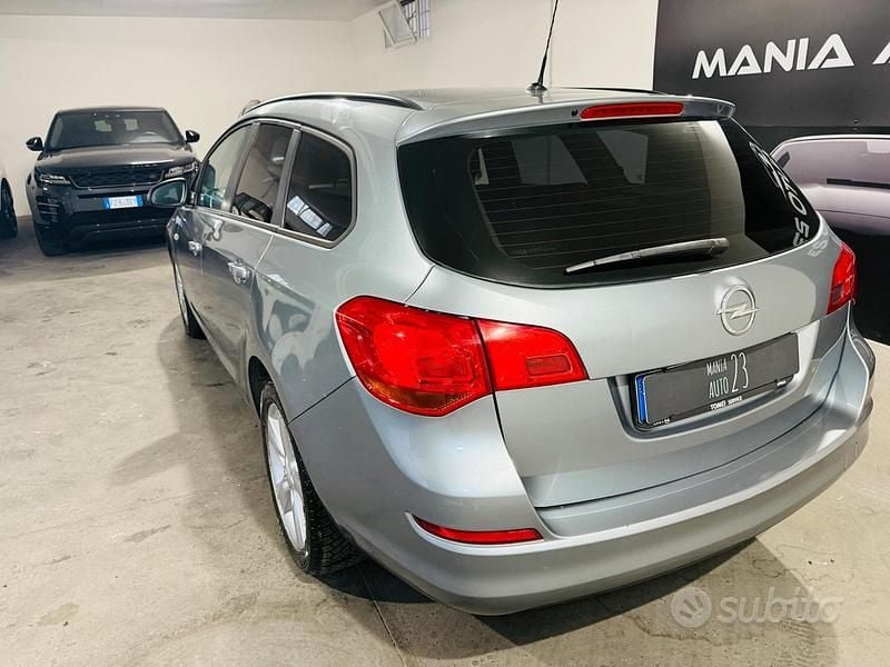 Usata Opel Astra 110 CV (80 kW) 2013 Argento Station wagon