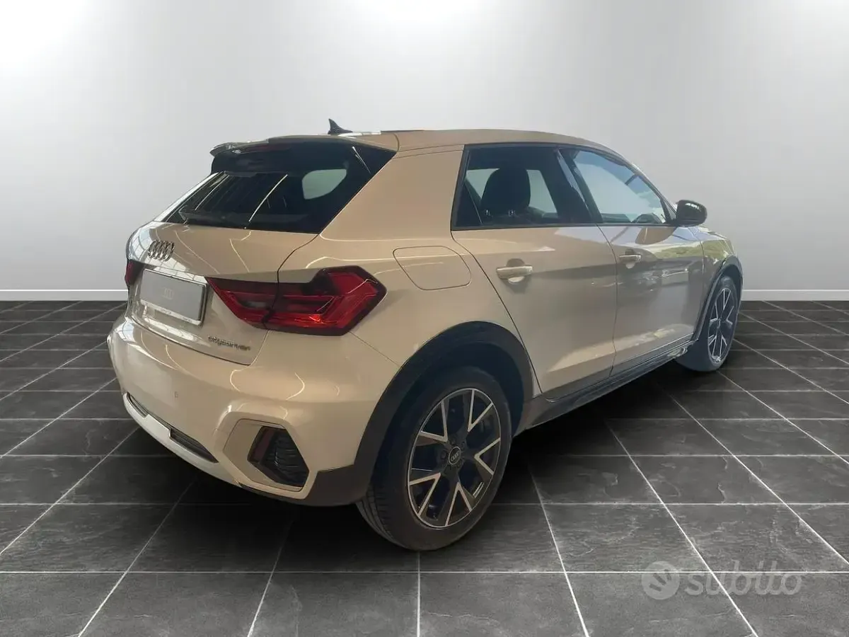 Usata Audi A1 Admired 95 CV (69 kW) 2022 Bianco SUV