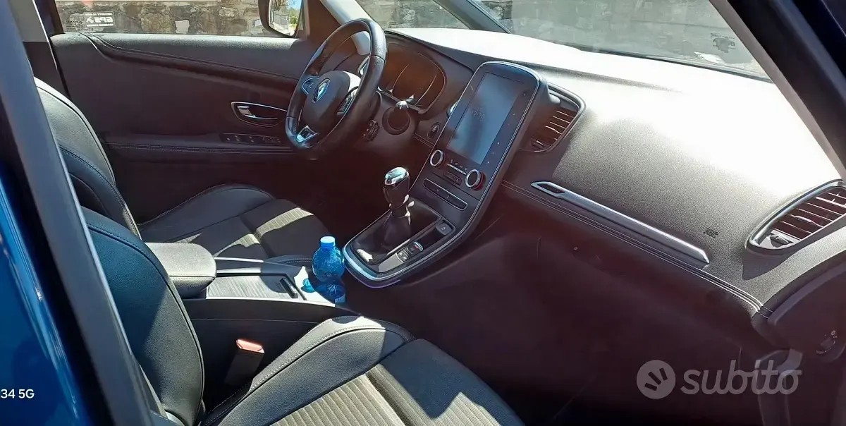 Usata Renault Scénic 110 CV (80 kW) 2017 Blu Monovolume