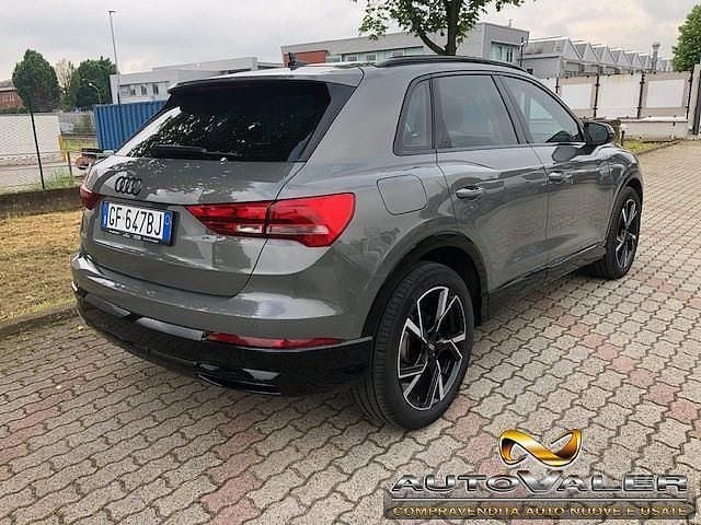 Usata Audi Q3 Ambiente 150 CV (110 kW) 2021 Grigio SUV