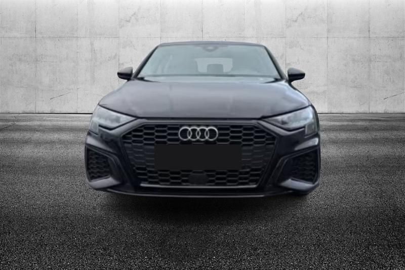 Usata Audi A3 e-tron S-Line 150 CV (110 kW) 2023 Nero metallizzato Utilitaria