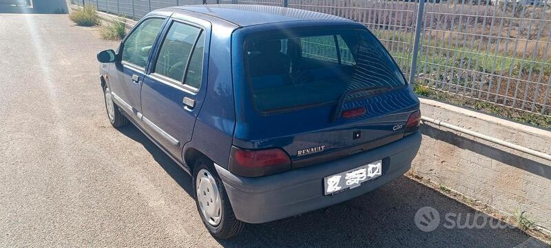 Usato 1998 Renault Clio II 1.1 Benzin 58 CV (1.800 €)