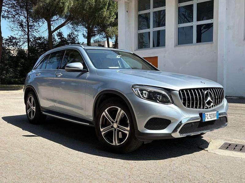 Usata Mercedes GLC250 Executive 204 CV (150 kW) 2016 Argento SUV