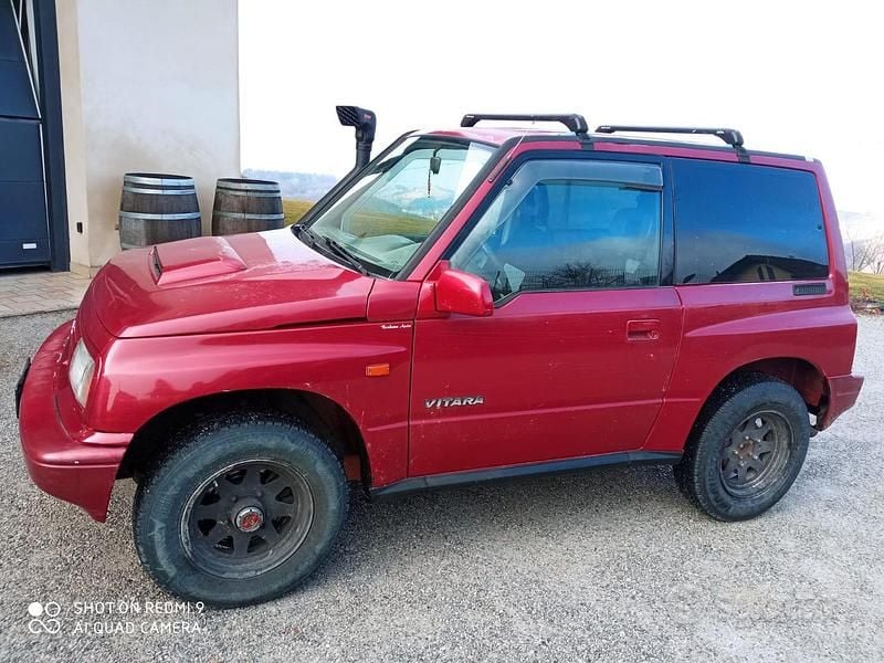 Usata Suzuki Vitara 75 CV (55 kW) 1998 Rosso SUV