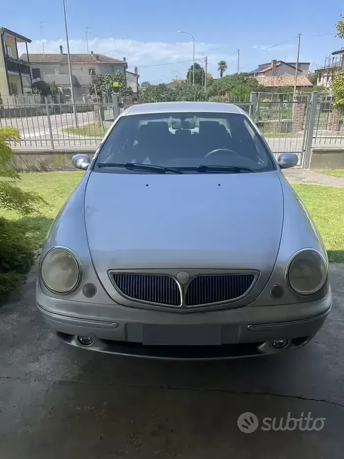 Usata Lancia Lybra 131 CV (96 kW) 2003 Grigio Berlina