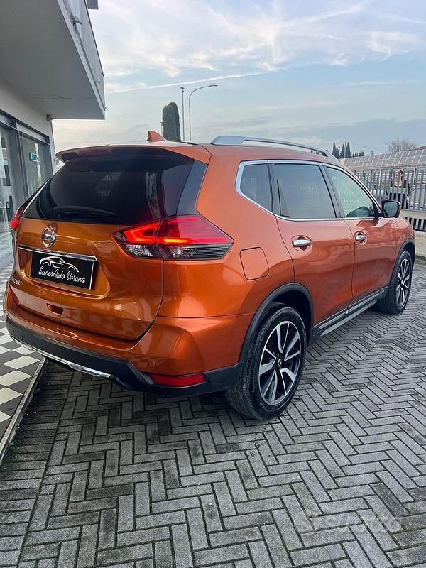 Usata Nissan X-Trail Tekna 177 CV (130 kW) 2017 Arancione SUV
