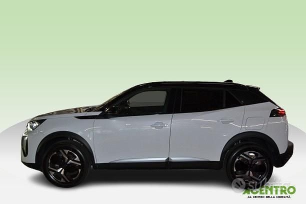 Usata Peugeot 2008 GT 131 CV (96 kW) 2024 Bianco SUV
