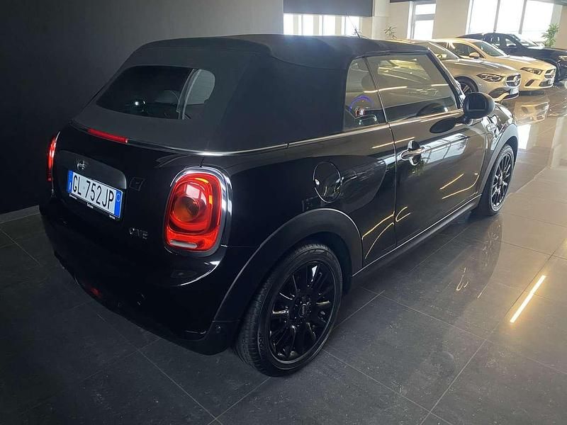 Usata Mini One Cabriolet Hype 102 CV (75 kW) 2019 Nero Cabrio