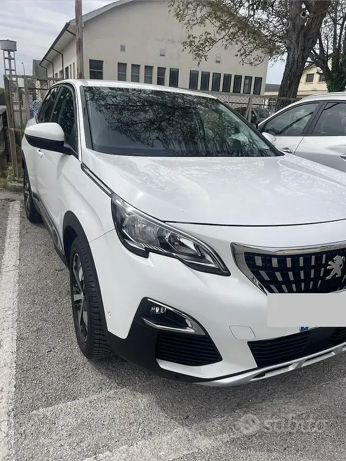 Usata Peugeot 3008 Allure 131 CV (96 kW) 2019 Bianco SUV