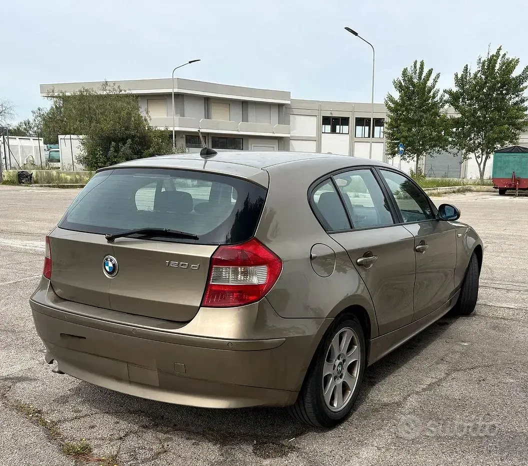 Usata BMW 120 163 CV (119 kW) 2005 Utilitaria