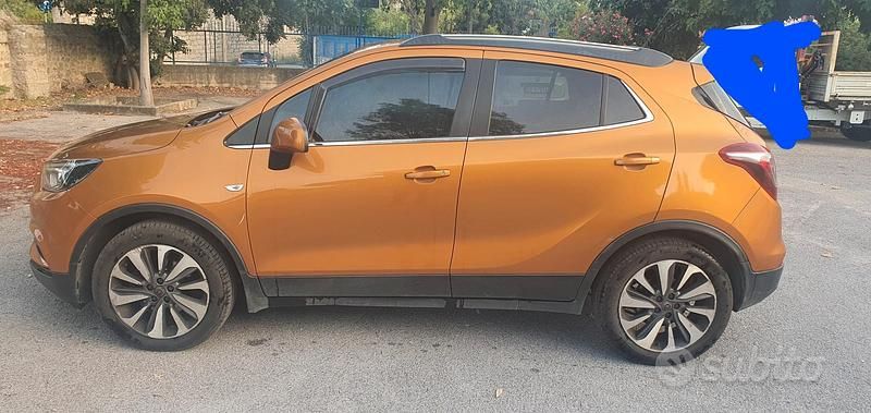 Giallo Usata 2017 Opel Mokka SUV | 10.000 € - Immagine 1/4