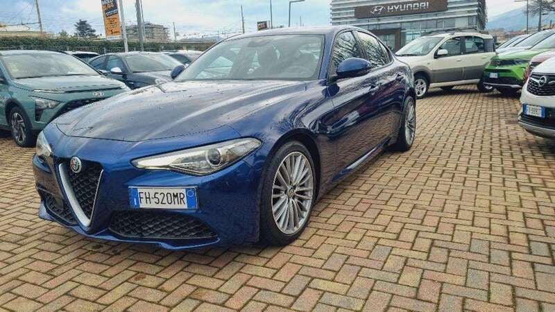 Usata Alfa Romeo Giulia Business 180 CV (132 kW) 2017 Blu Berlina