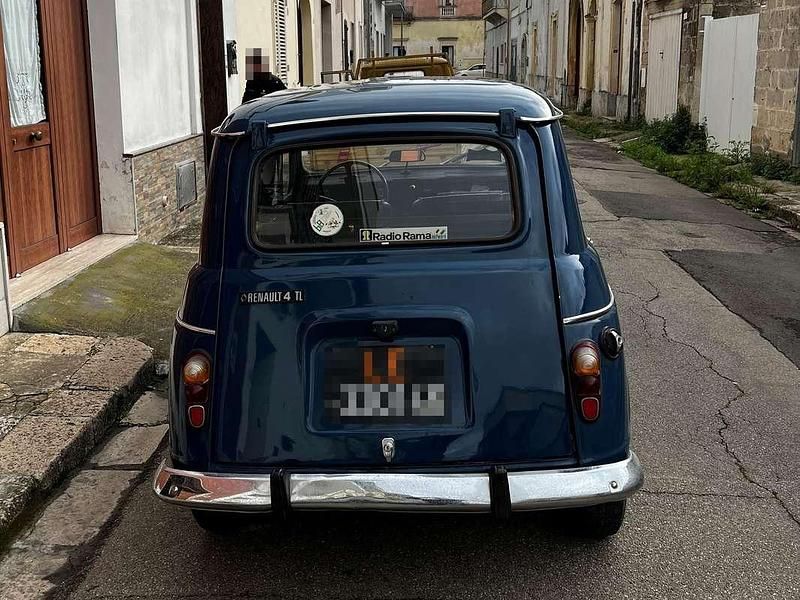 Usata Renault R4 33 CV (24 kW) 1981 Blu/azzurro Station wagon
