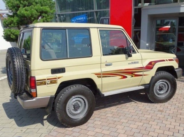 Toyota land cruiser 71