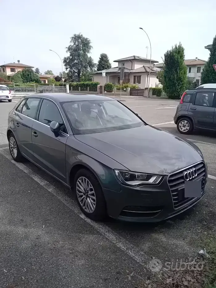 Usata Audi A3 Ambiente 105 CV (77 kW) 2014 Grigio Berlina