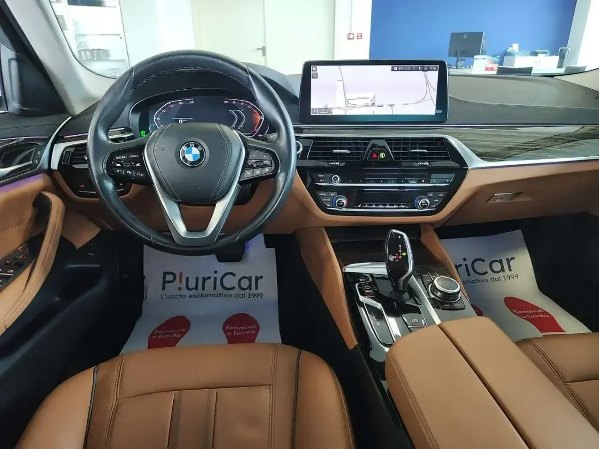 Usata BMW 518 Luxury Line 150 CV (110 kW) 2022 Nero Berlina
