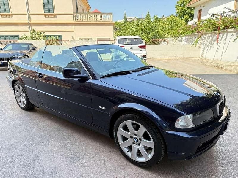 Usata BMW 320 Cabriolet 170 CV (125 kW) 2001 Blu/azzurro Cabrio