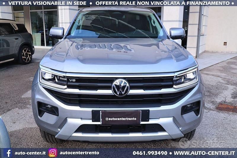 Usata VW Amarok 241 CV (177 kW) 2024 Grigio Pick-up