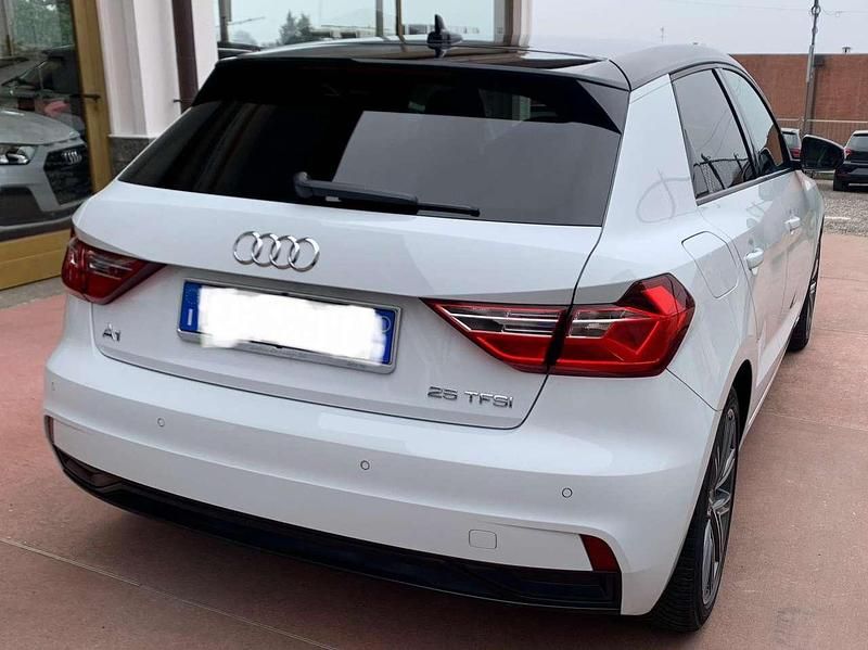 Usata Audi A1 Sportback Admired 95 CV (69 kW) 2020 Bianco ghiaccio metallizzato Utilitaria