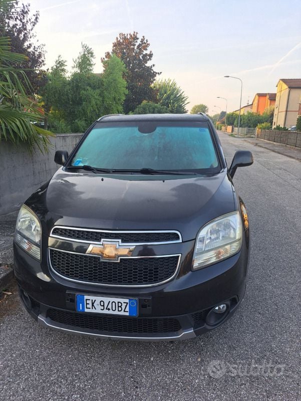 Usata Chevrolet Orlando 163 CV (119 kW) 2011 Nero Monovolume