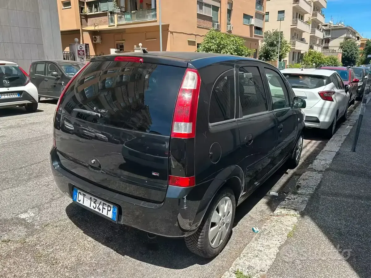 Usata Opel Meriva 101 CV (74 kW) 2005 Nero Monovolume