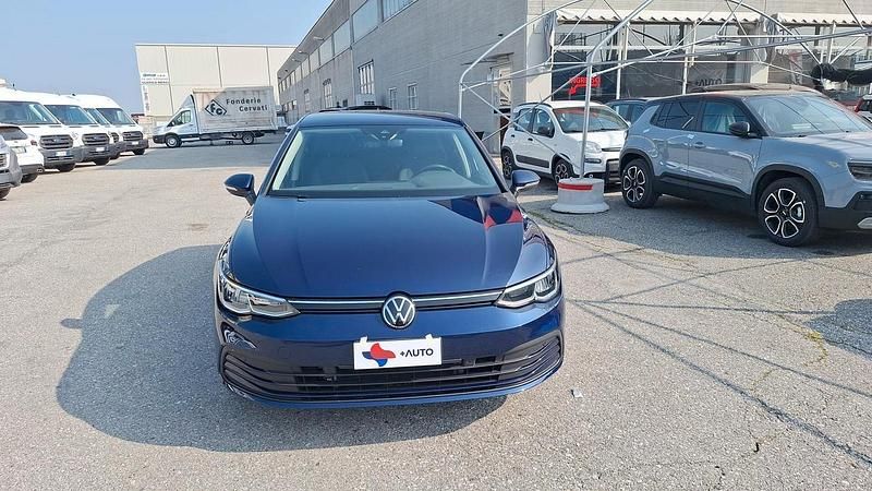 Usata VW Golf VIII Life 130 CV (95 kW) 2022 Blu Berlina