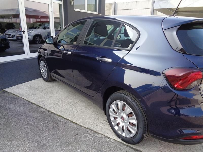 Usata Fiat Tipo 120 CV (88 kW) 2019 Blu Berlina