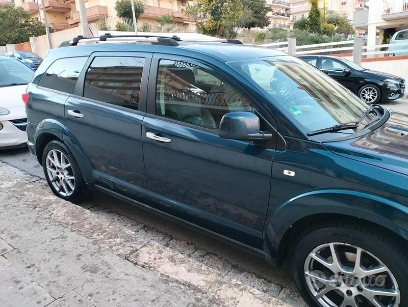 Usata Fiat Freemont 170 CV (125 kW) 2012 Blu SUV