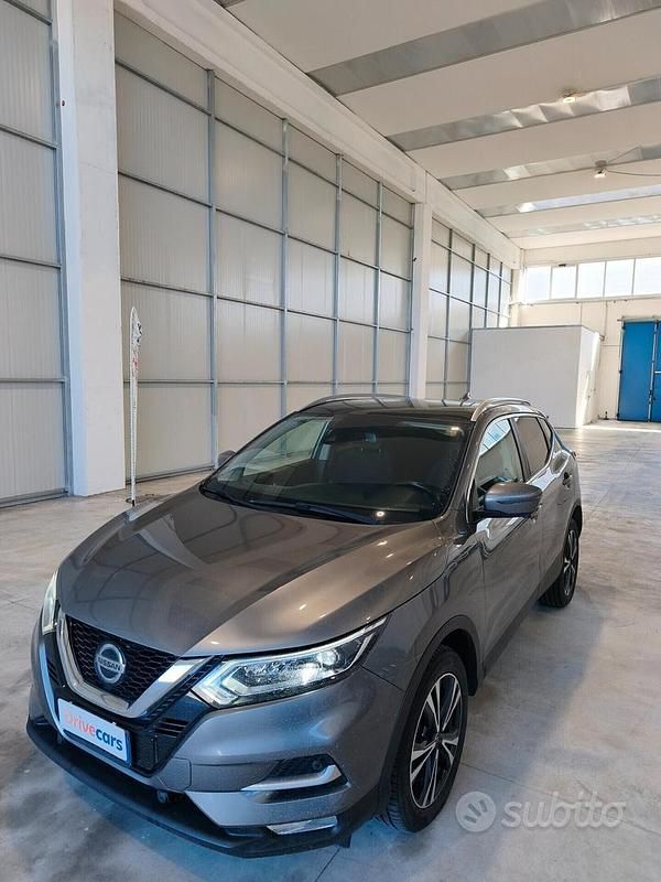 Usata Nissan Qashqai N-Connecta 115 CV (84 kW) 2020 Grigio SUV