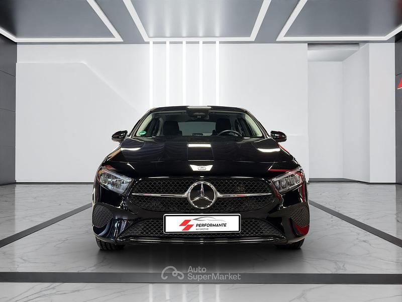 Usata Mercedes A180 Advanced 163 CV (119 kW) 2024 Nero Berlina