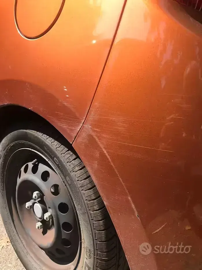 Usata Mitsubishi Space Star 71 CV (52 kW) 2020 Arancione Utilitaria