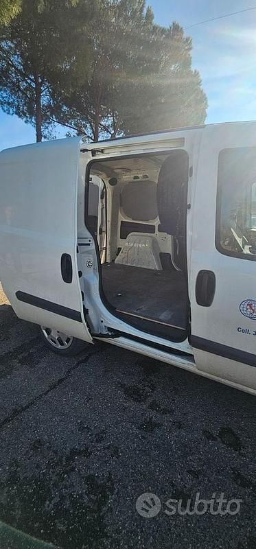 Usata Fiat Doblò 120 CV (88 kW) 2019 Bianco Monovolume