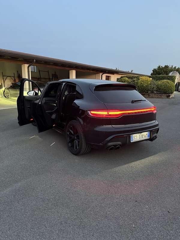 Usata Porsche Macan 275 CV (202 kW) 2022 Nero SUV