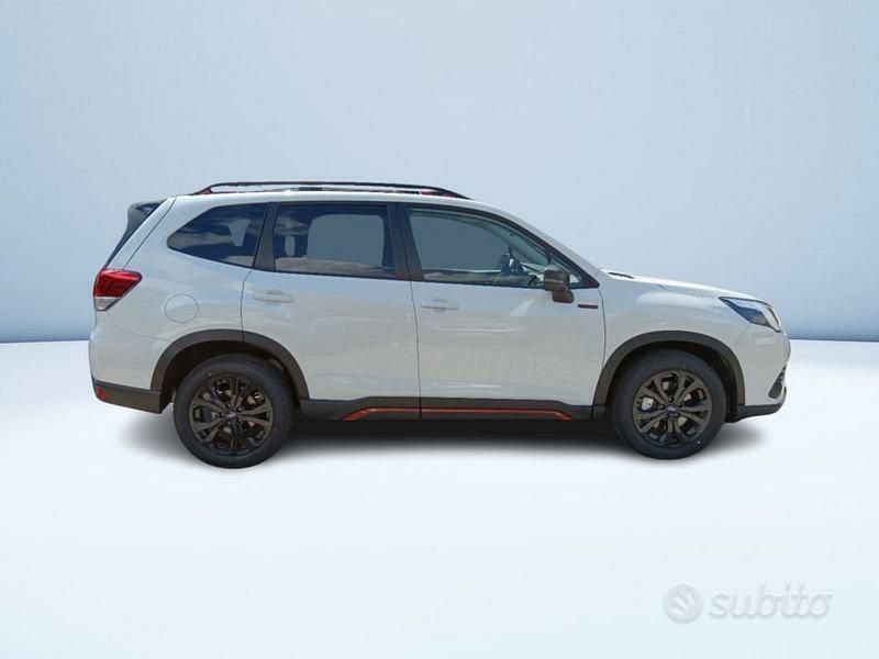 Usata Subaru Forester 150 CV (110 kW) 2024 Bianco perlato SUV
