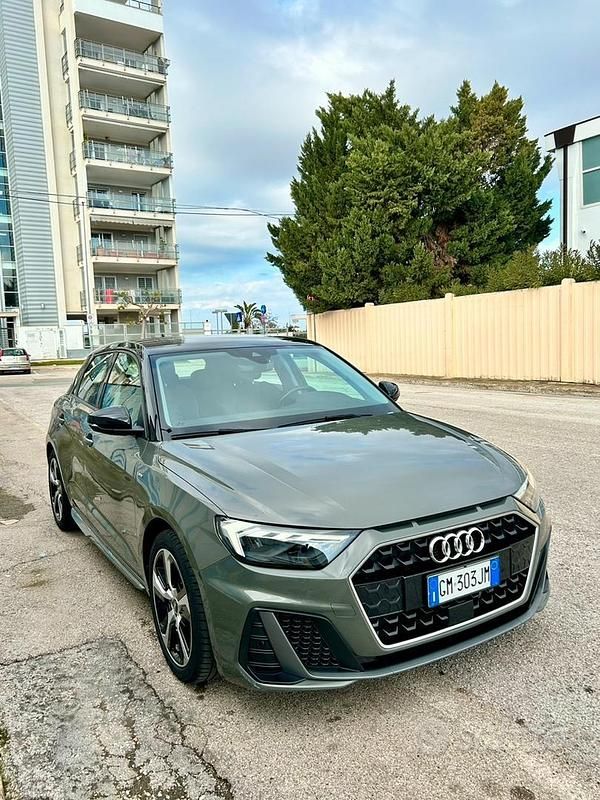 Grigio Usata 2021 Audi A1 S-Line Tre volumi | 19.000 € - Immagine 1/4