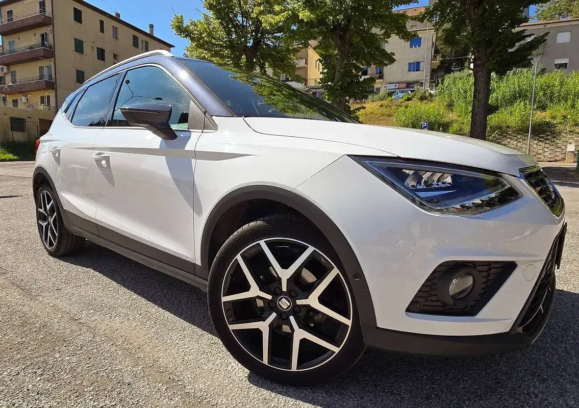 Usata Seat Arona FR 90 CV (66 kW) 2021 Bianco SUV