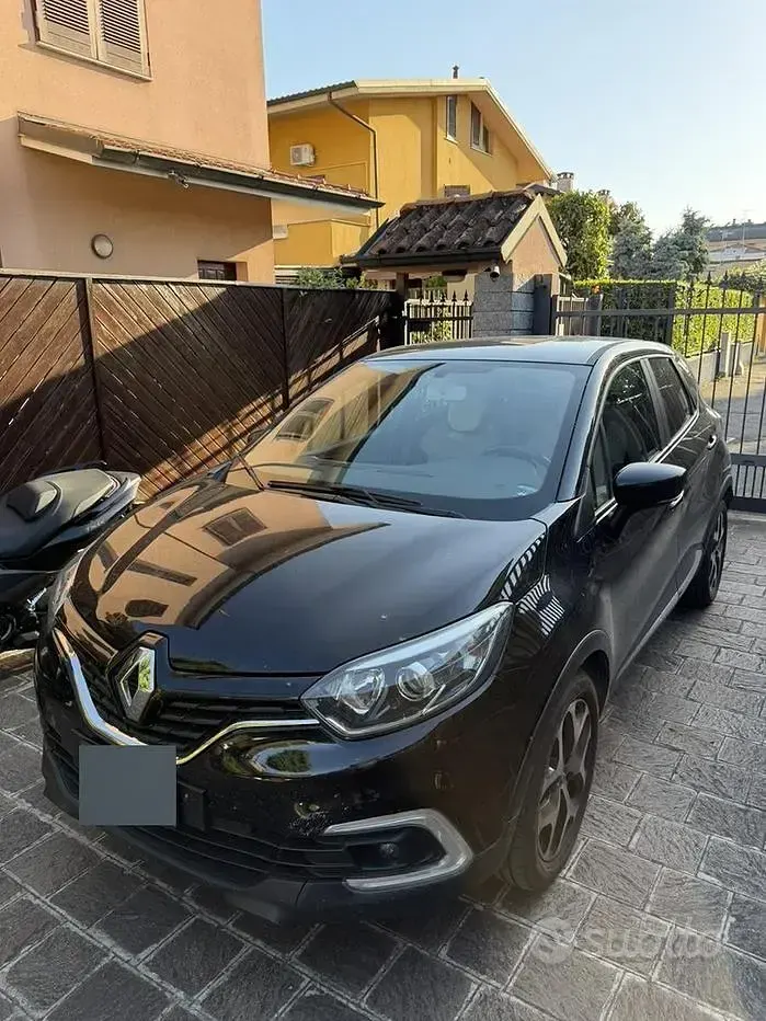 Usata Renault Captur 90 CV (66 kW) 2019 Nero SUV