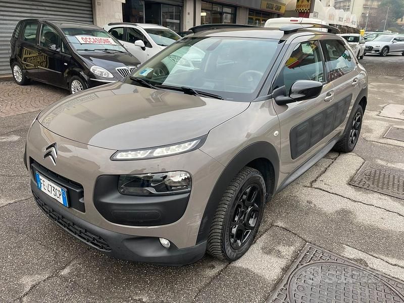 Usata Citroën C4 Cactus Shine 99 CV (72 kW) 2016 Marrone Utilitaria