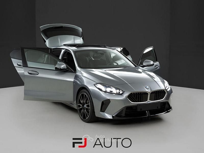 Usata BMW 120 M Sport 150 CV (110 kW) 2024 Grigio skyscraper Utilitaria