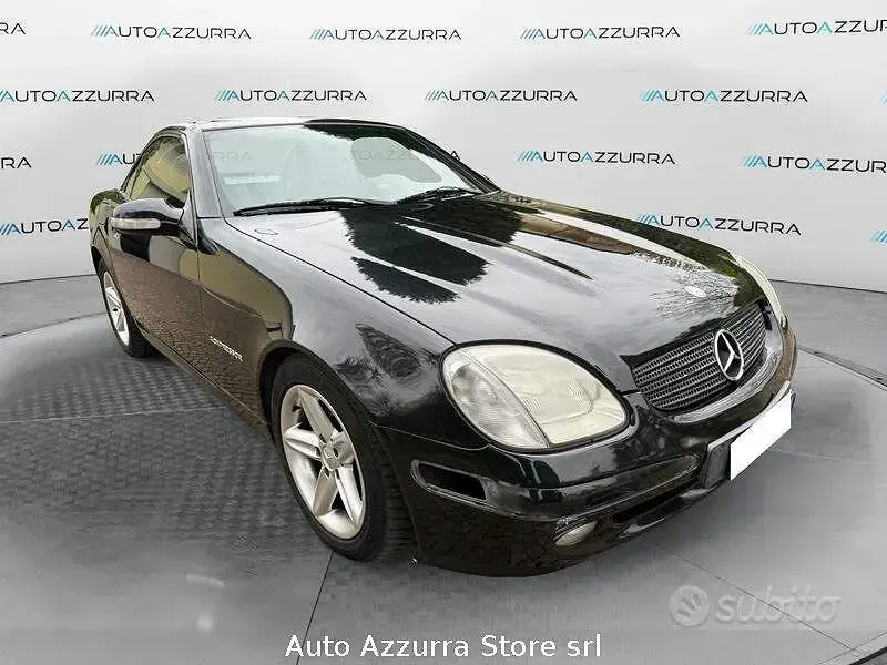Usata Mercedes SLK200 163 CV (119 kW) 2001 Nero Cabrio
