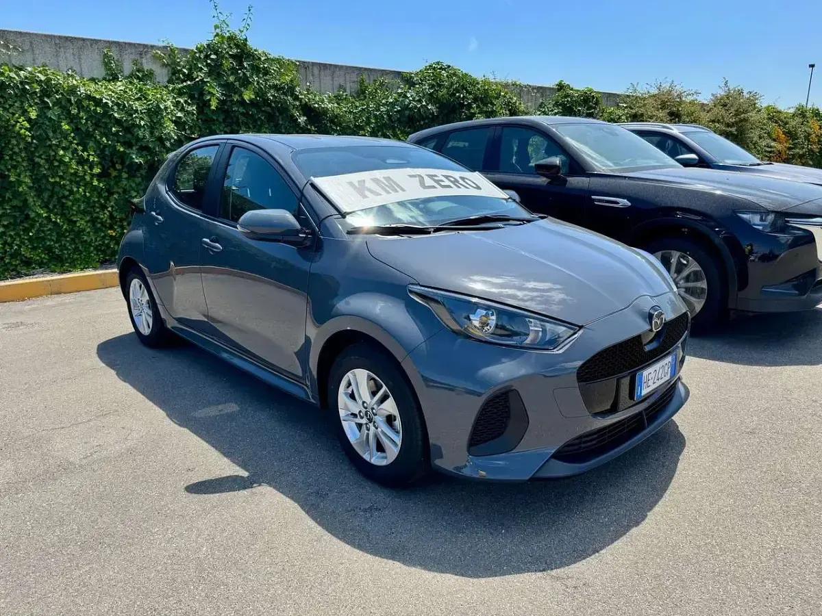 Nuova Mazda 2 Center-Line 116 CV (85 kW) 2026 Grigio Utilitaria