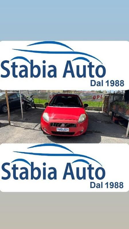 Rosso Usata 2009 Fiat Grande Punto Dynamic Due volumi | 2499 € (Super prezzo) - Immagine 1/4
