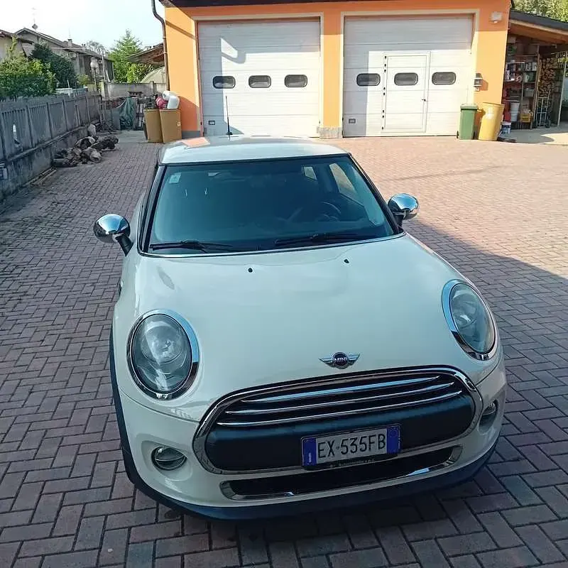 Usata Mini Cooper D 109 CV (80 kW) 2014 Utilitaria