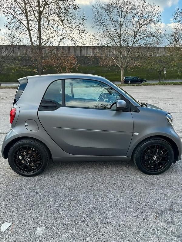 Usata Smart ForTwo Coupé Passion 90 CV (66 kW) 2020 Grigio Coupé