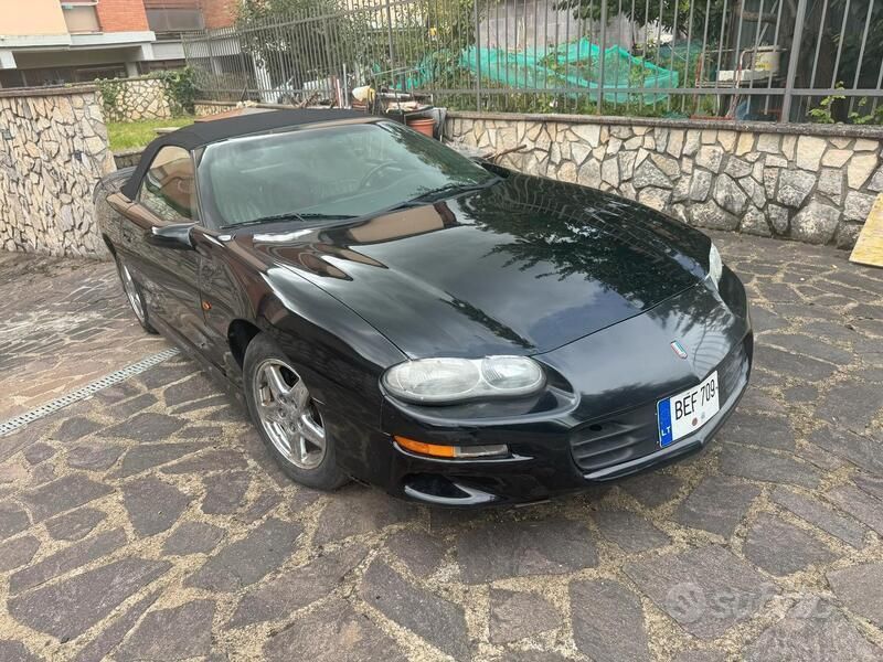 Usata Chevrolet Camaro 193 CV (141 kW) 2000 Nero Cabrio