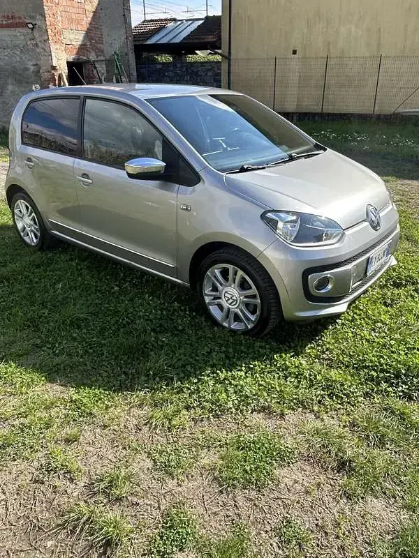 Usata VW up! Highline 68 CV (50 kW) 2015 Grigio Utilitaria